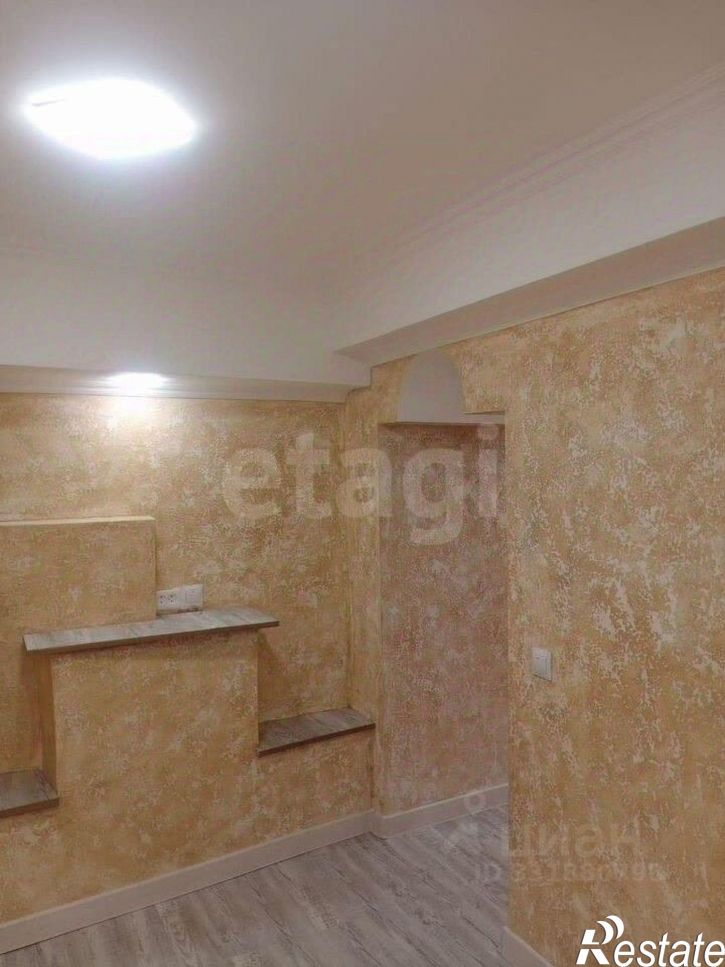 4-комн квартира ул Стахановская, 5,  д. 5