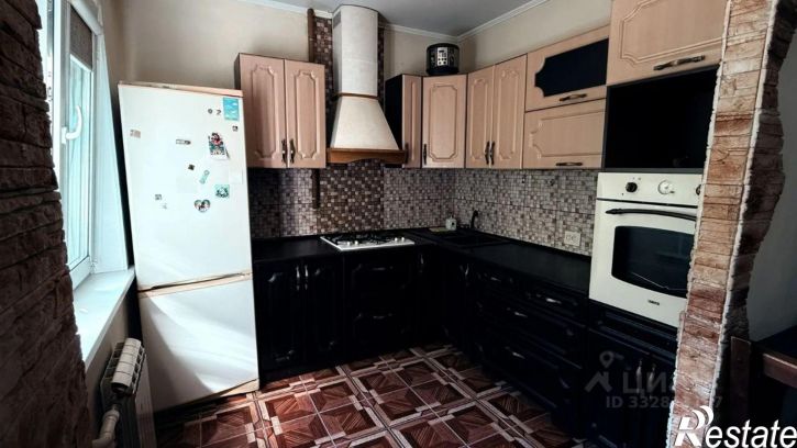 3-комн квартира улица Льнокомбинат, 15Е,  д. 15Е