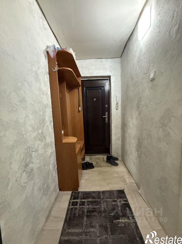 2-комн квартира улица Вали Максимовой, 1,  д. 1