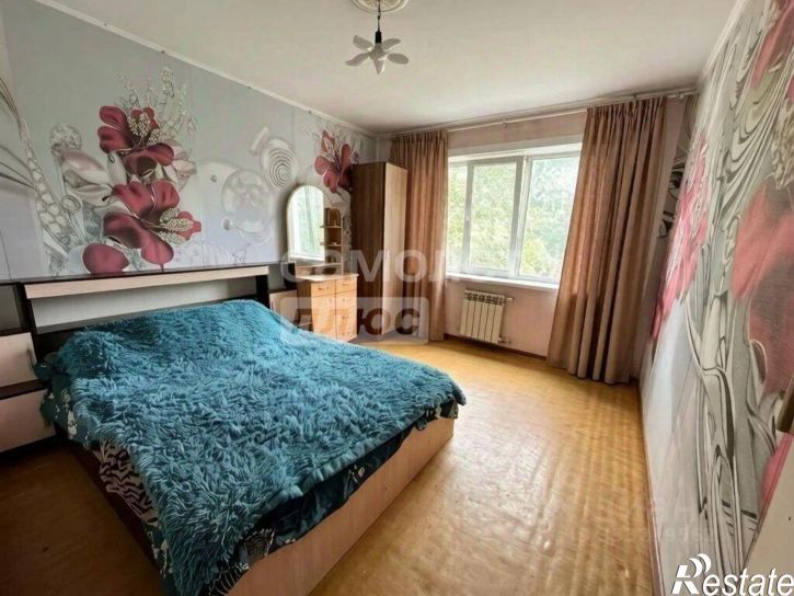 2-комн квартира улица Владимира Короленко, 27,  д. 27