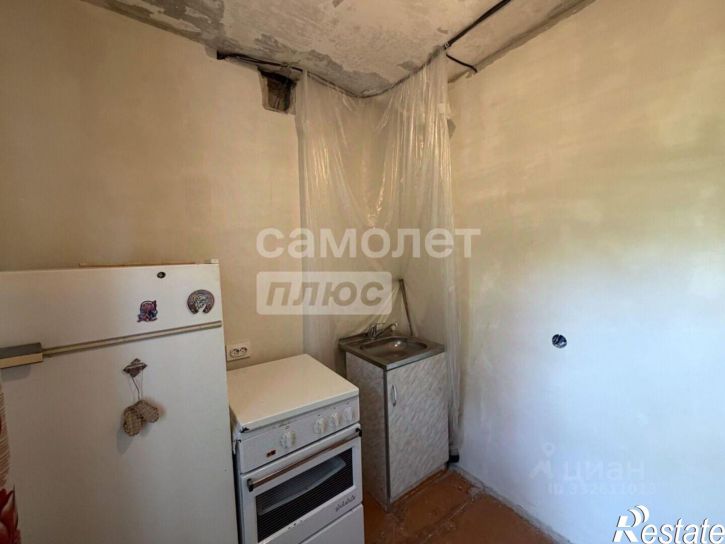 3-комн квартира улица Владимира Короленко, 47,  д. 47