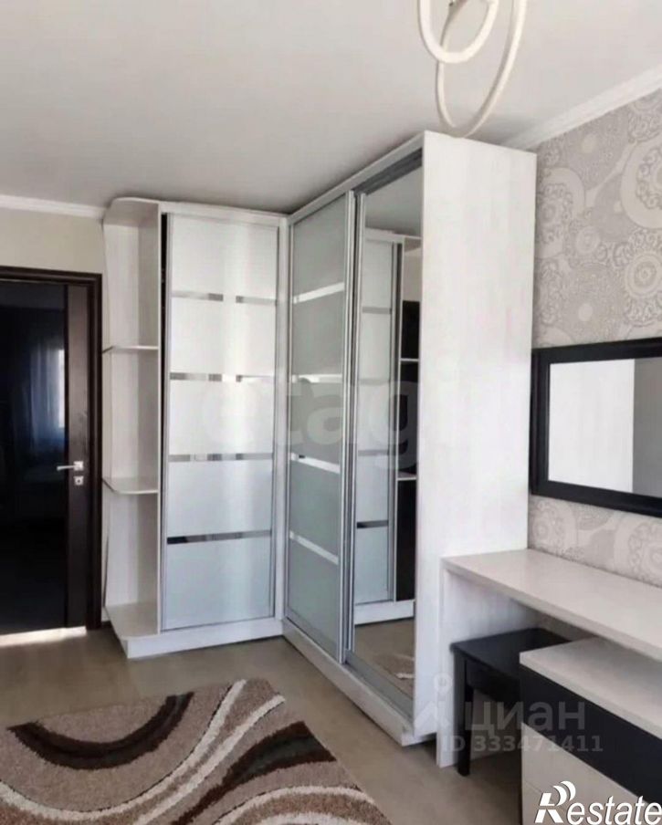 3-комн квартира ул Петра Мерлина, 15,  д. 15