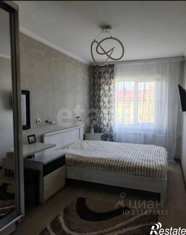 3-комн квартира ул Петра Мерлина, 15,  д. 15