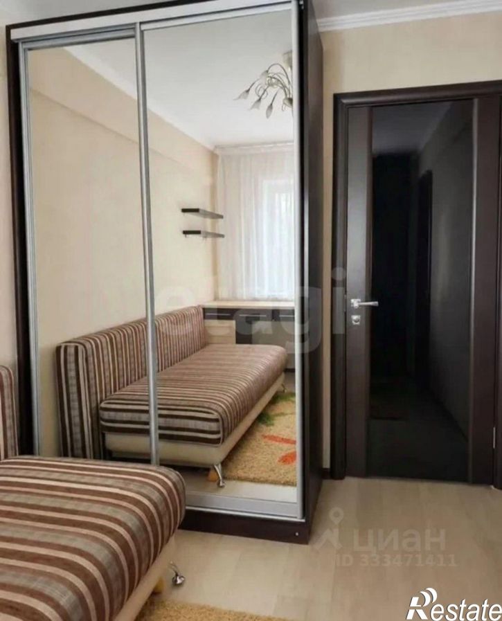 3-комн квартира ул Петра Мерлина, 15,  д. 15
