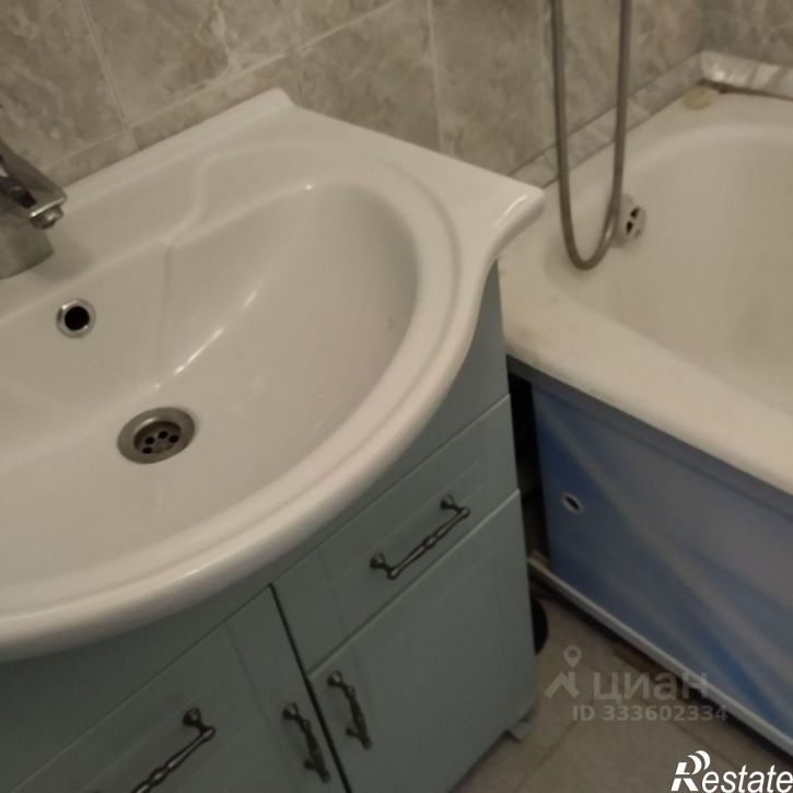 2-комн квартира Ударная улица, 85,  д. 85