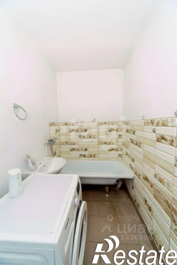 2-комн квартира улица Георгия Прибыткова, 10/1,  д. 10/1