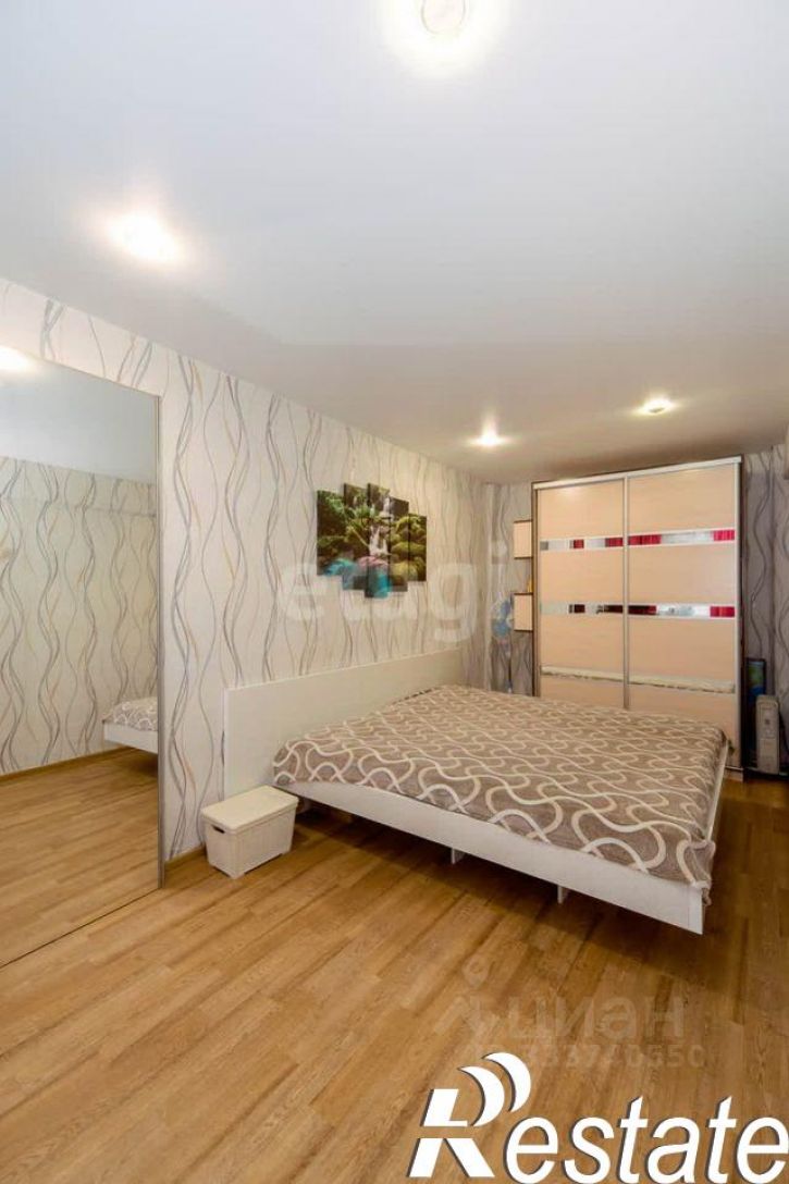 2-комн квартира улица Александра Матросова, 75,  д. 75