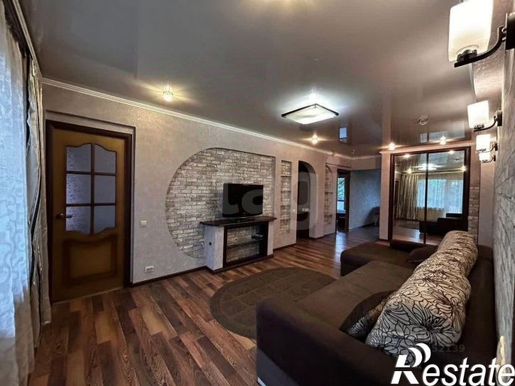 3-комн квартира улица Виктора Петрова, 35,  д. 35