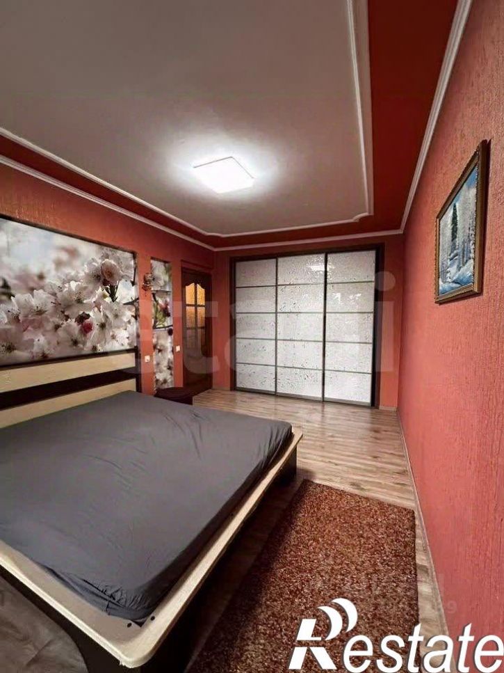 3-комн квартира улица Виктора Петрова, 35,  д. 35