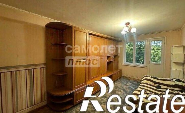 2-комн квартира улица 8 Марта, 15,  д. 15