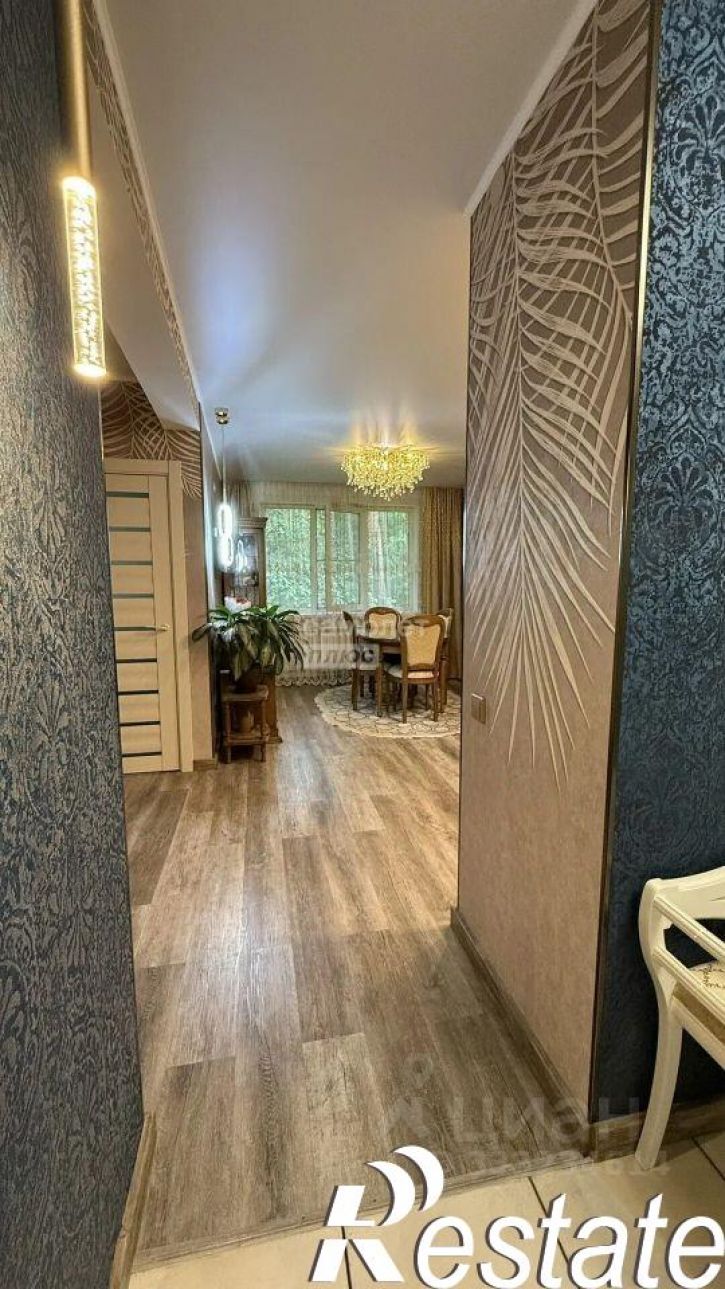3-комн квартира улица Георгия Прибыткова, 2/2,  д. 2/2