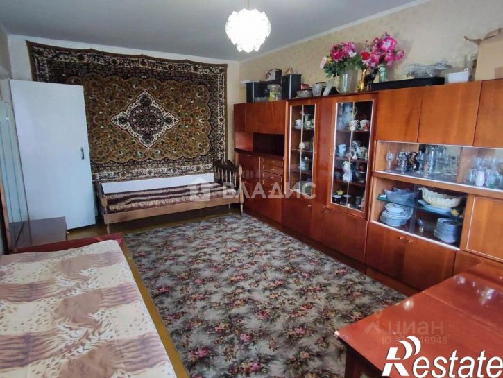 2-комн квартира улица Владимира Короленко, 27,  д. 27