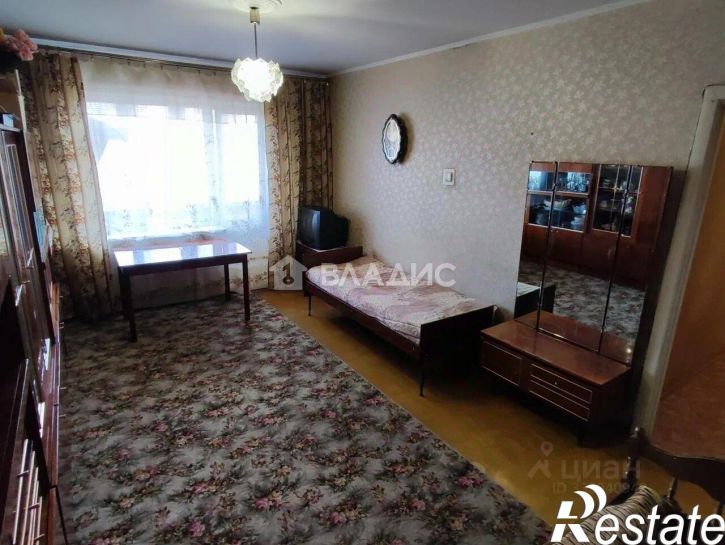 2-комн квартира улица Владимира Короленко, 27,  д. 27
