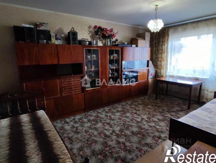2-комн квартира улица Владимира Короленко, 27,  д. 27