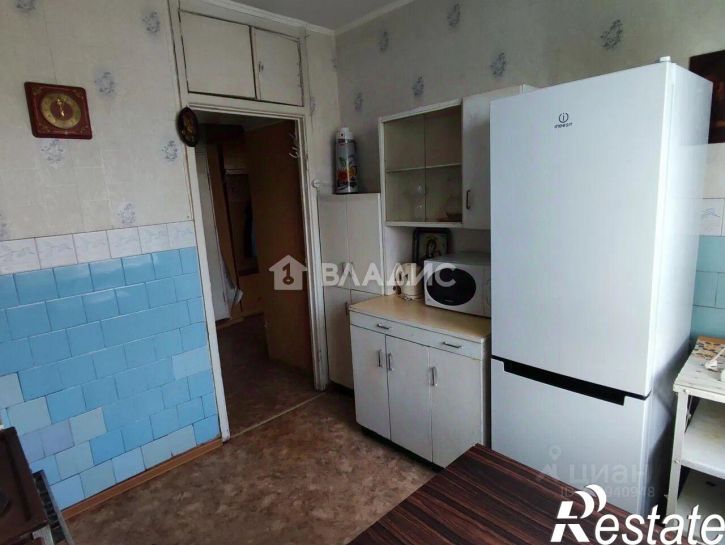 2-комн квартира улица Владимира Короленко, 27,  д. 27