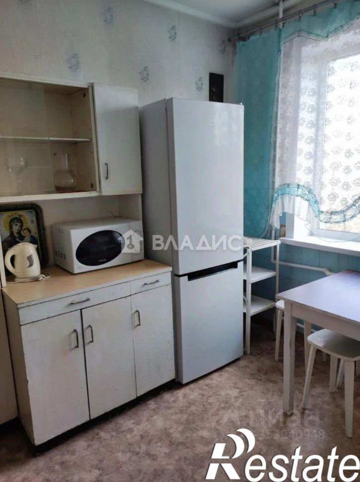 2-комн квартира улица Владимира Короленко, 27,  д. 27