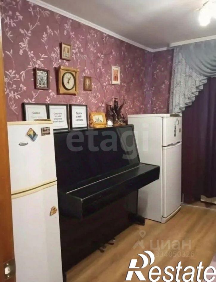 4-комн квартира улица Революции, 82,  д. 82
