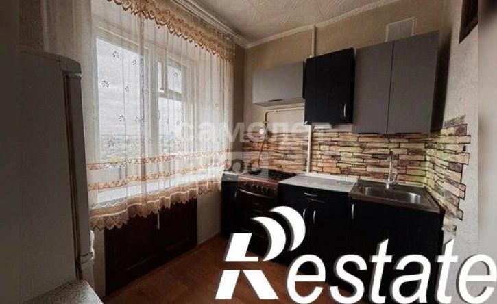 3-комн квартира Ударная улица, 27,  д. 27