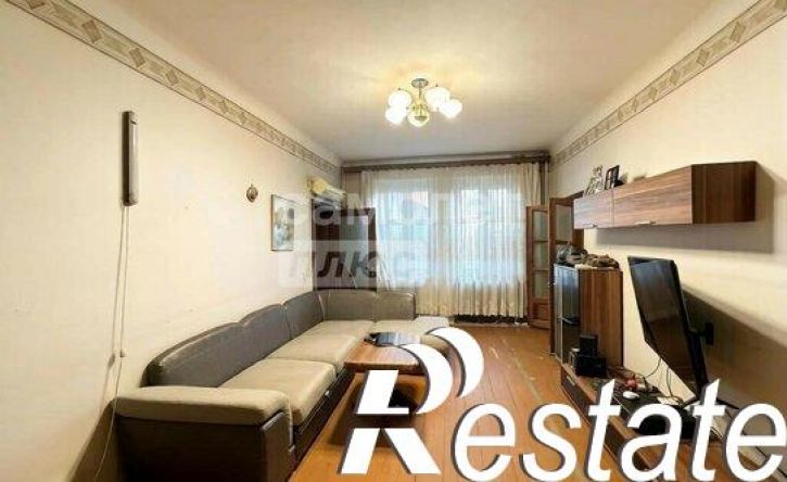 4-комн квартира Ленинградская улица, 72,  д. 72