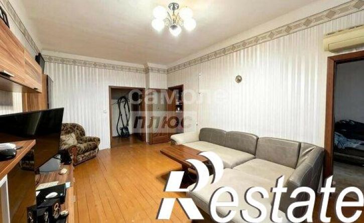 4-комн квартира Ленинградская улица, 72,  д. 72
