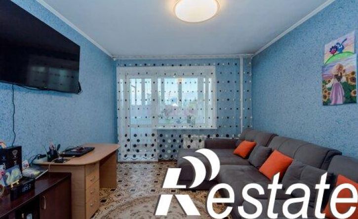 3-комн квартира улица Виктора Петрова, 12,  д. 12