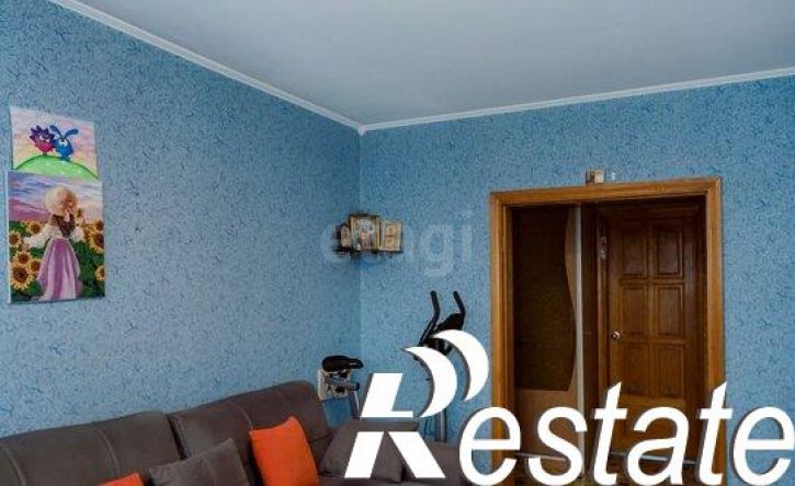 3-комн квартира улица Виктора Петрова, 12,  д. 12