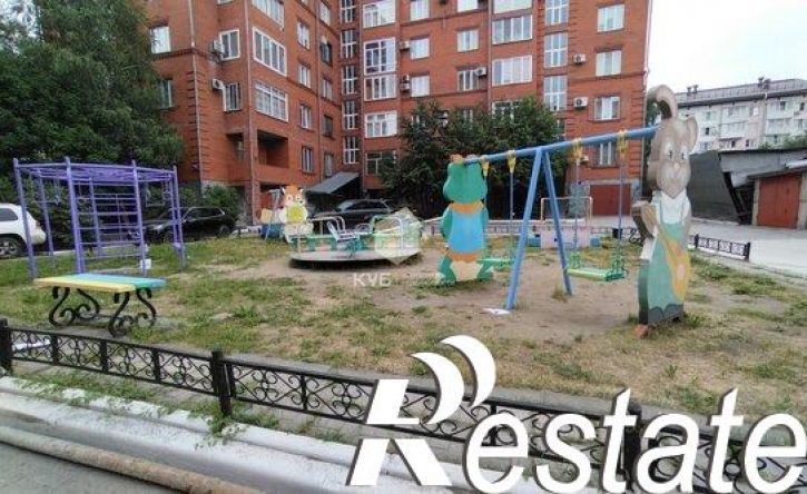 4-комн квартира улица Захара Двойных, 9,  д. 9