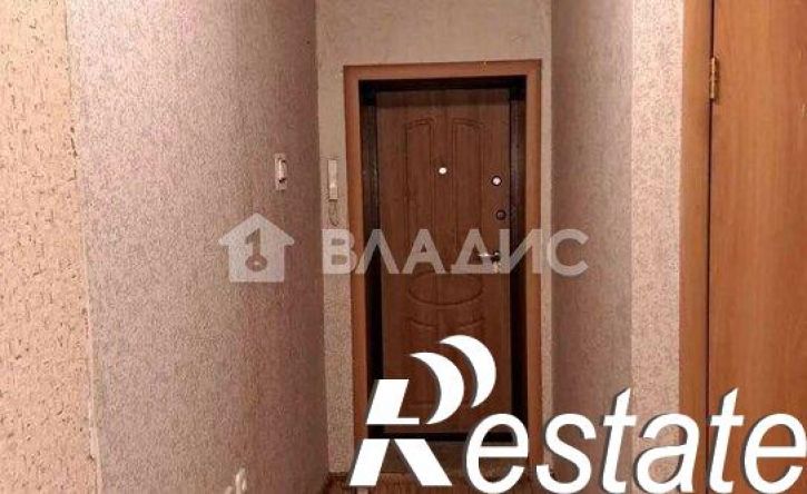 3-комн квартира улица Михаила Митрофанова, 10,  д. 10