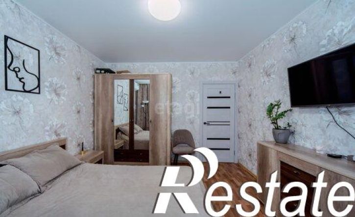 2-комн квартира Ленинградская улица, 37,  д. 37