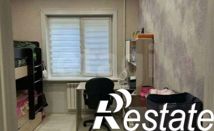 3-комн квартира улица Владимира Короленко, 81,  д. 81